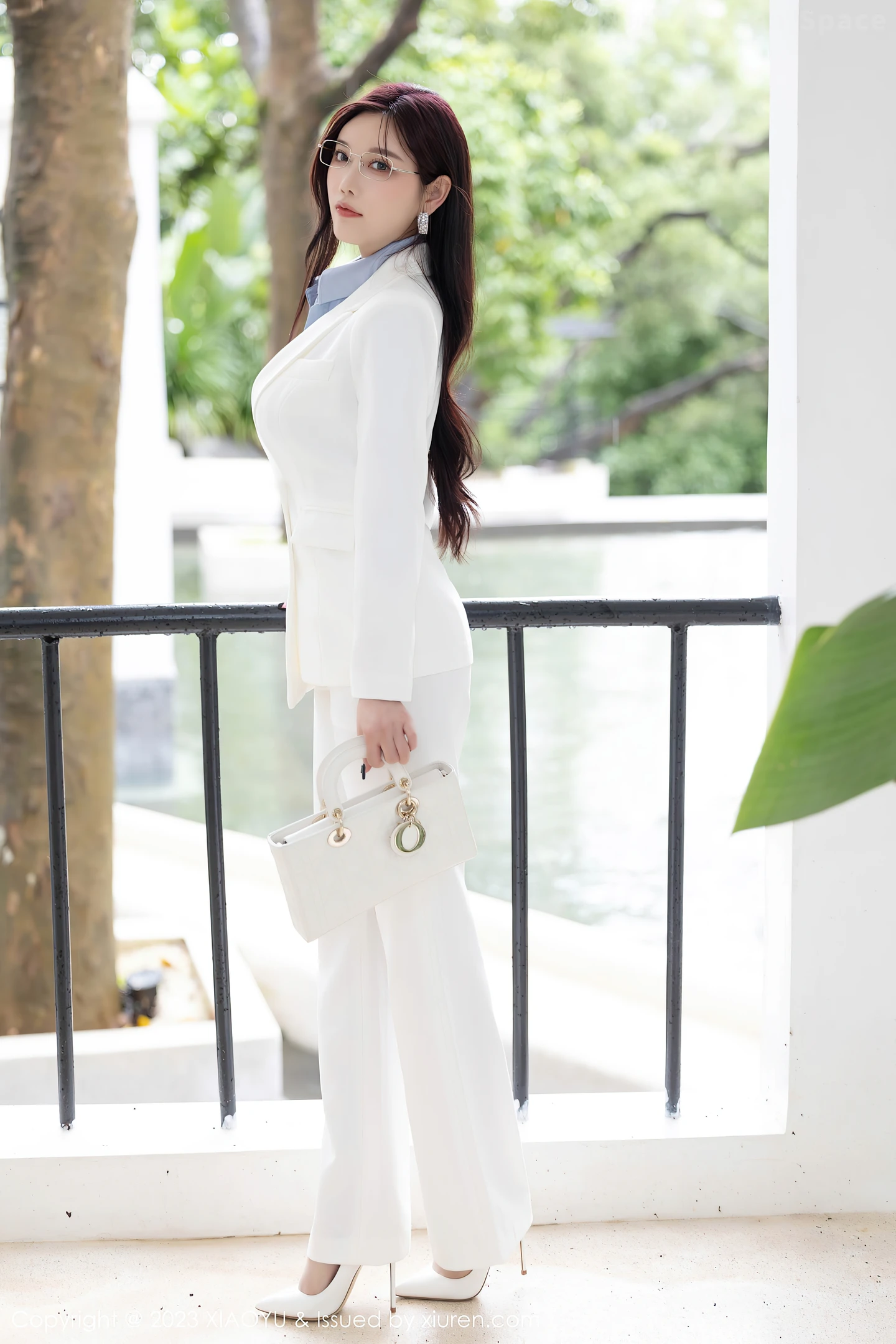 图片[4]-[XiaoYu画语界]Vol.1065 女神杨晨晨Yome脱OL制服露黑色轻透内衣配超薄肉丝诱惑写真85P-秀人网官方网站